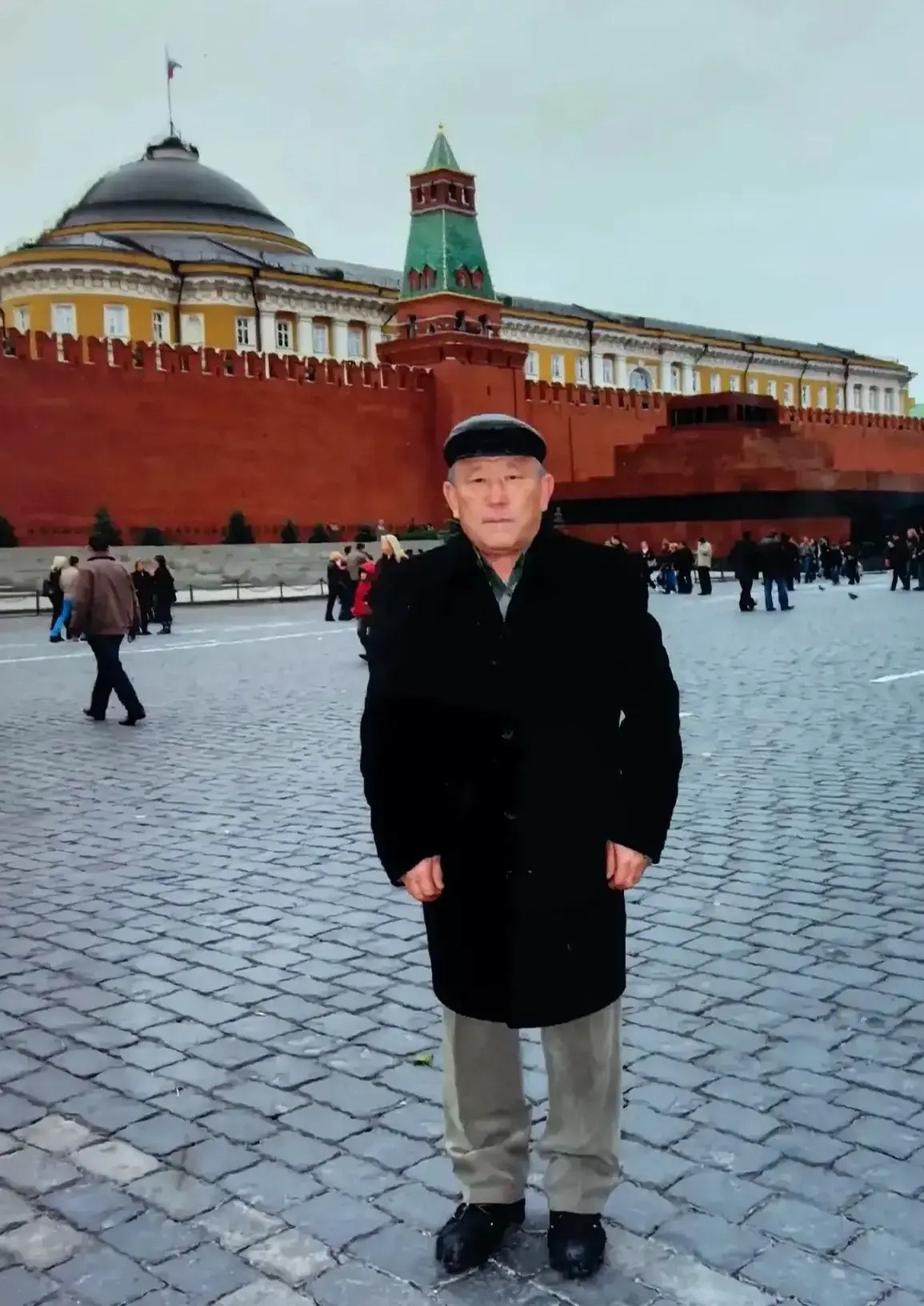 Сегодня 80 лет исполняется заслуженному строителю России, славному сыну Тувы — Маадыр-оолу Ангыр-ооловичу Кыргысу Сегодня 80 лет исполняется заслуженному строителю России, славному сыну Тувы — Маадыр-оолу Ангыр-ооловичу Кыргысу