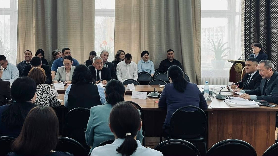 Итоги аппаратного совещания администрации Улуг‑Хемского кожууна<p>Сегодня состоялось аппаратное совещание под председательством Э