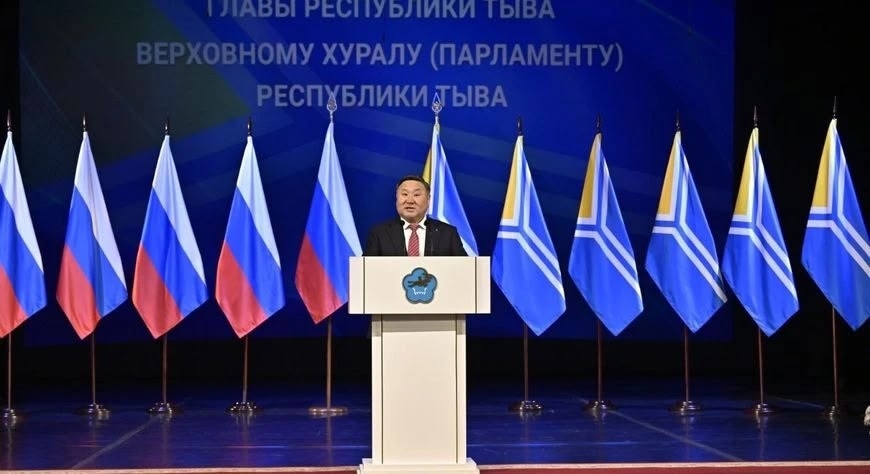 Делегация Тоджинского кожууна присутствовала на послании Главы Республики Тыва Верховному Хуралу. В своем выступлении Глава подвёл итоги работы за 2025 год и обозначил приоритетные задачи на 2026 год. Особое внимание уделено поддержке участников и ветеран