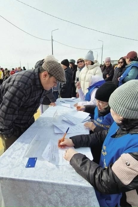 В воскресенье, 5 апреля, депутаты Хурала представителей Кызылского кожууна присоединились к акции "10 тысяч шагов к здоровью"