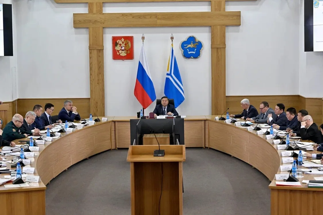 Глава Тувы поручил Минздраву до 15 мая усилить вакцинацию взрослых от клещевого энцефалита
