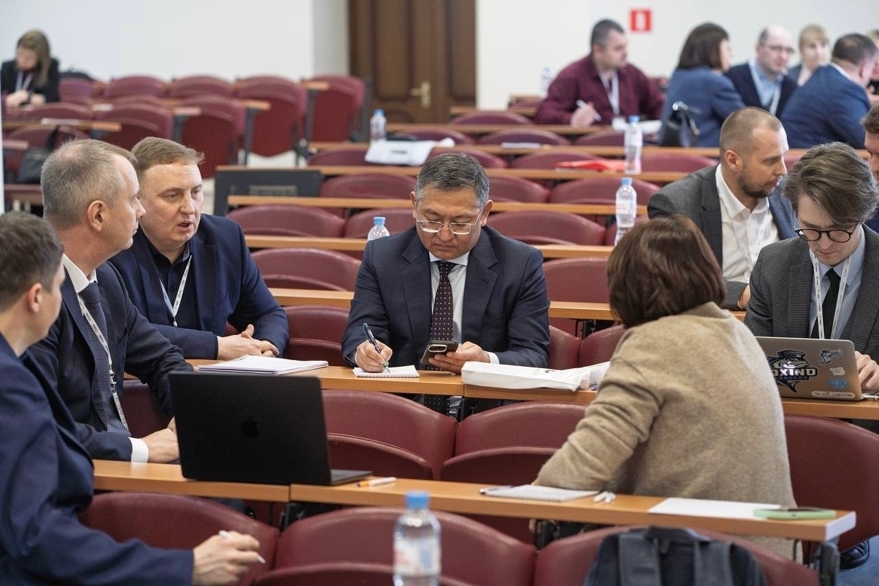 Представители Минфина Тувы приняли участие во Всероссийском семинаре-совещании по возможностям применения ИИ в государственном управлении <p> <p>Делегация Министерства финансов Тувы во главе с министром Орланом Достаем приняла участие во Всероссийском сем Представители Минфина Тувы приняли участие во Всероссийском семинаре-совещании по возможностям применения ИИ в государственном управлении <p> <p>Делегация Министерства финансов Тувы во главе с министром Орланом Достаем приняла участие во Всероссийском сем