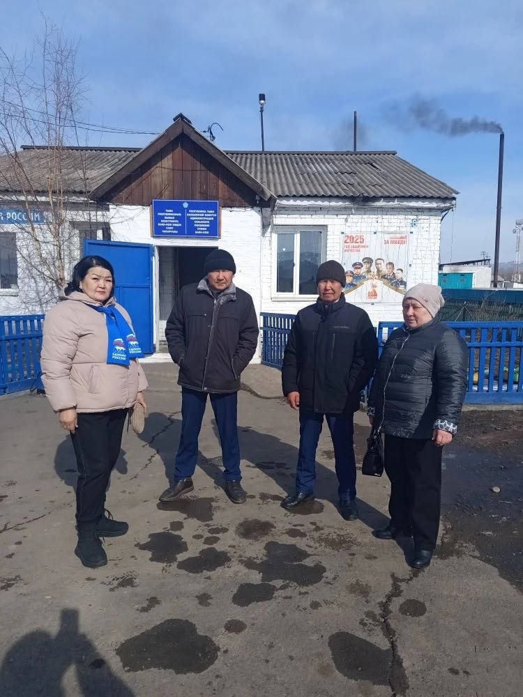 19 марта с рабочим визитом посетили сумоны Баян-Кол м Терлиг-Хая главаКызылского кожууна Елена Филиппова,и