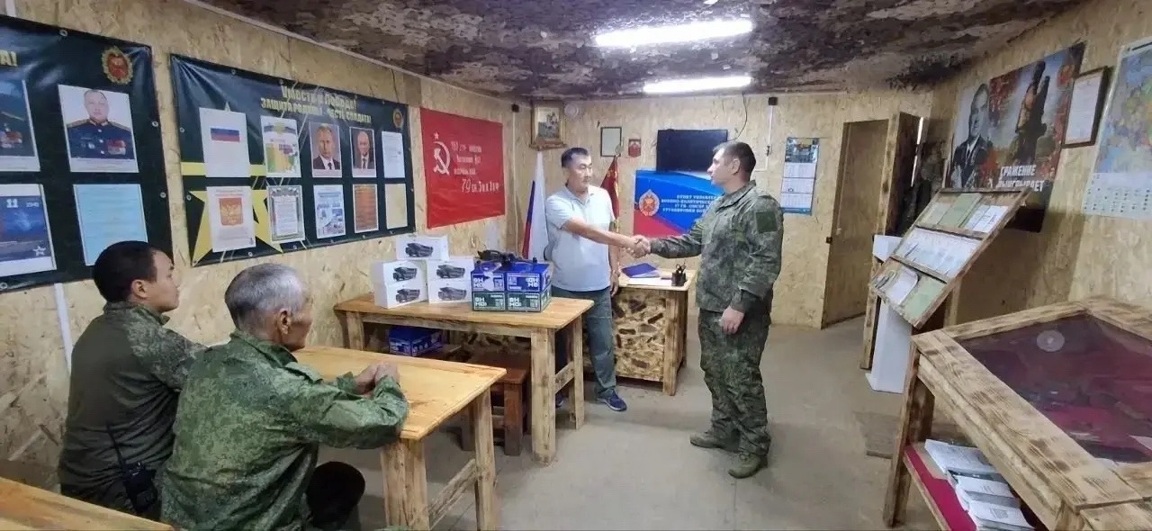 Поручил своему спецпредставителю по вопросам СВО Тимуру Куулару адресно передать гуманитарную помощь бойцам 57-й отдельной гвардейской мотострелковой бригады