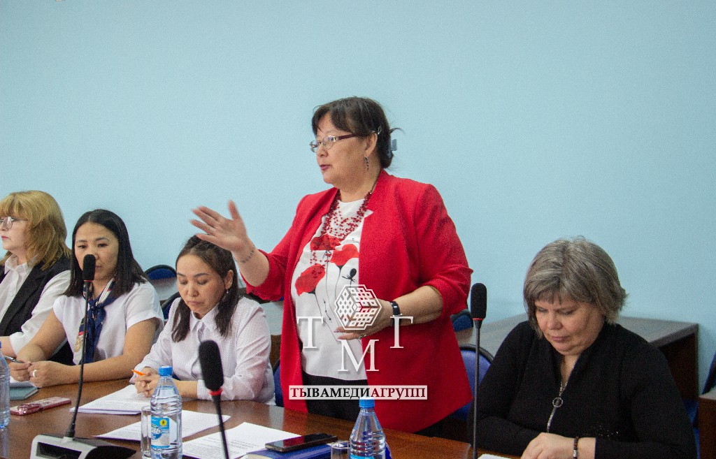В ТувГУ прошло обсуждение экологического проекта "Чистый дом – Чистая Тува"
