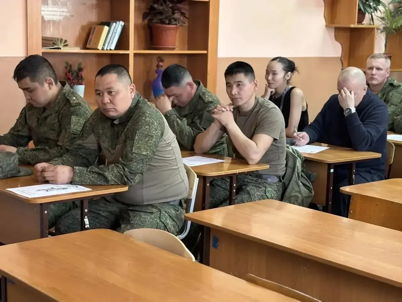Сегодня по всей стране проходит патриотическая акция «Диктант Победы». В этом году ее посвятили 85-летию начала Великой Отечественной войны и 130-летию со дня рождения Маршала Советского Союза Георгия Константиновича Жукова.