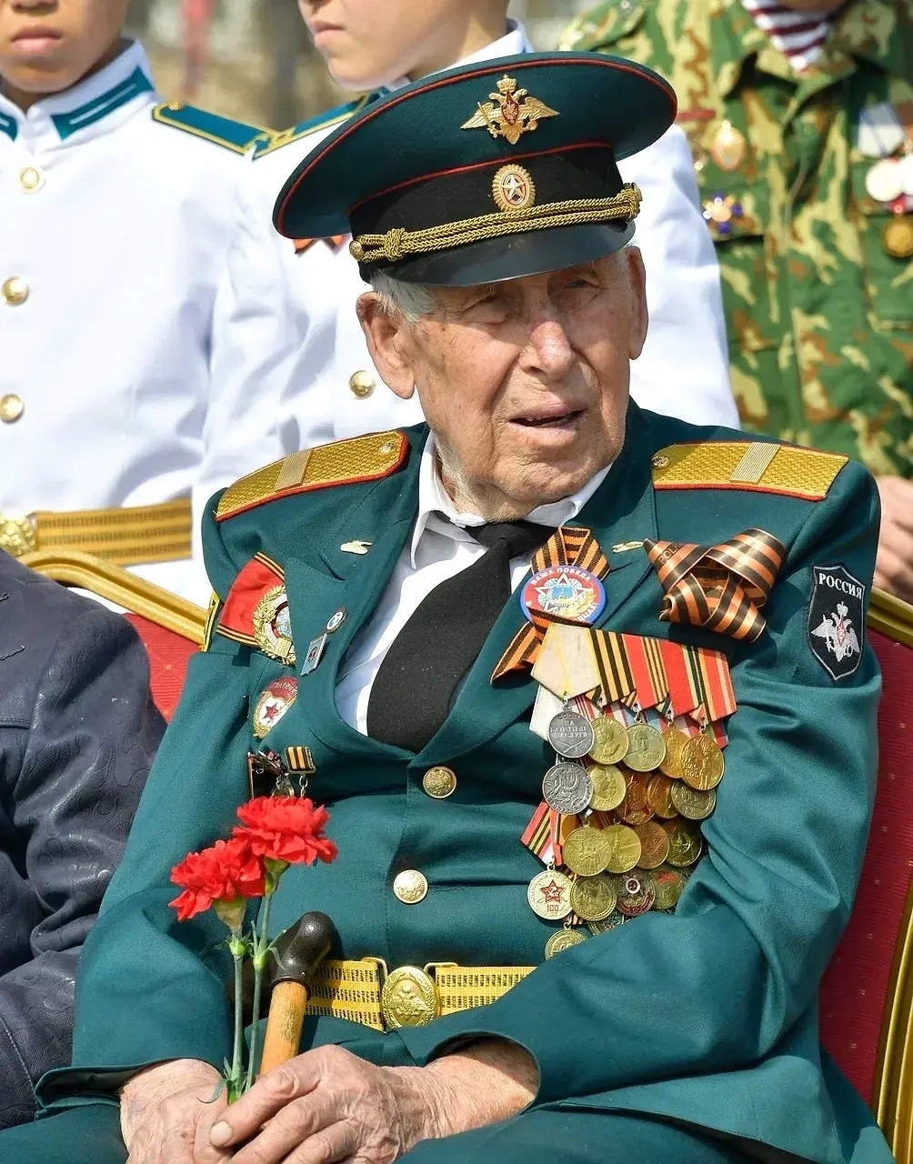 Сегодня свой 100-летний юбилей празднует ветеран Великой Отечественной войны, живая история и гордость Тувы - Георгий Васильевич Абросимов