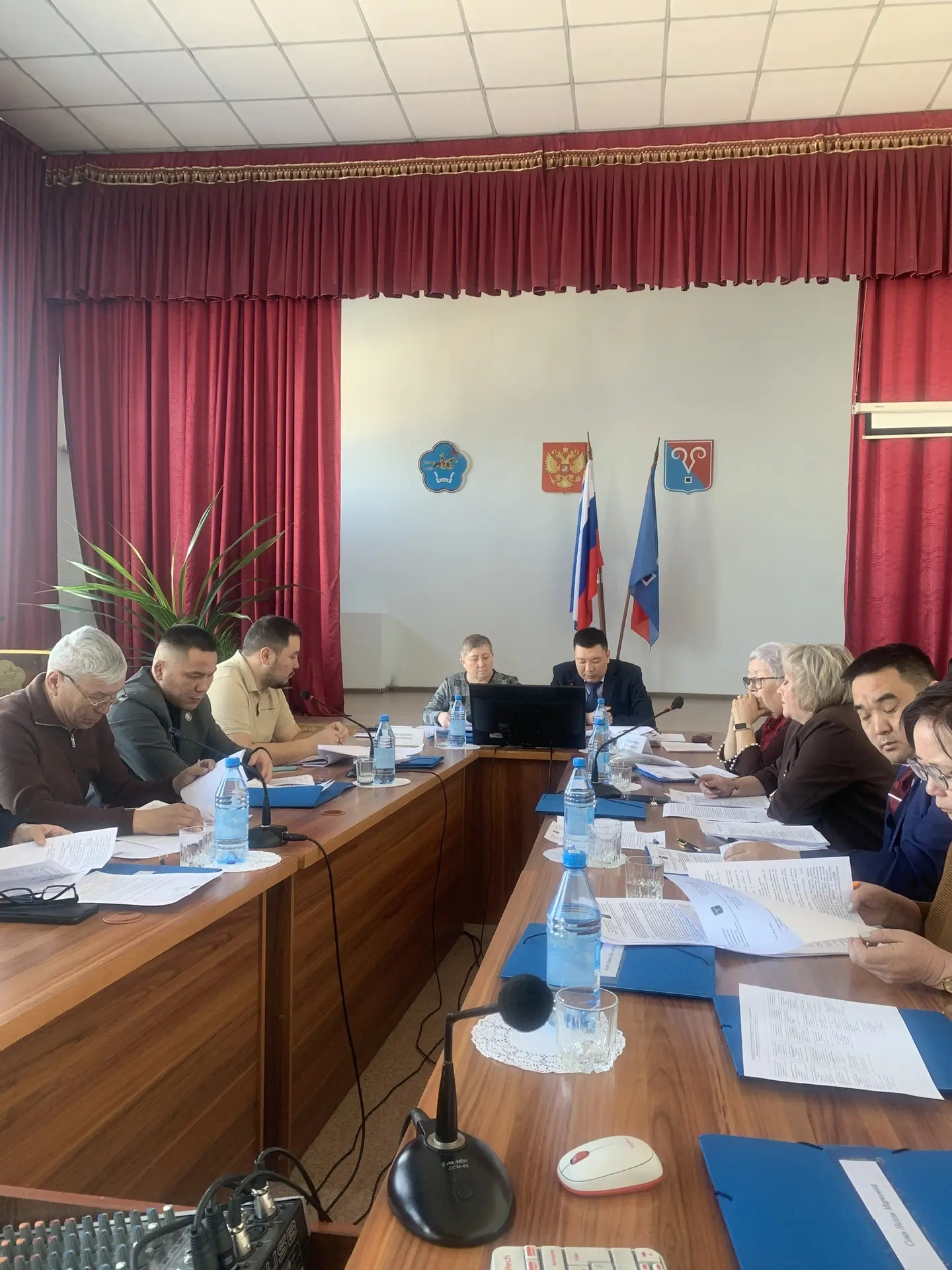 Амыр-менди, добрый день, уважаемые земляки