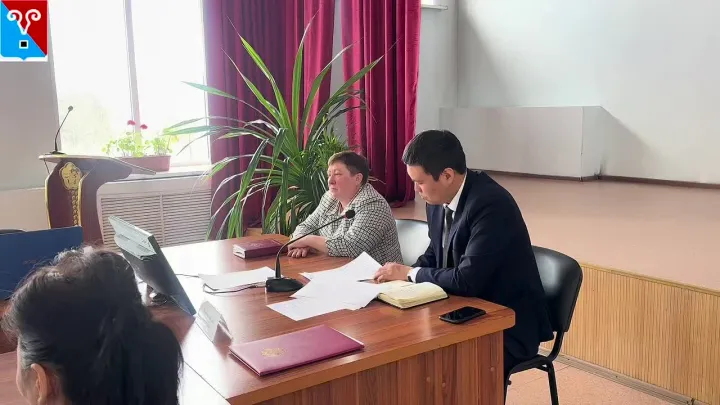 Сегодня, 20 апреля 2026 года, прошло еженедельное совещание Главы Республики Тыва, за которым последовало аппаратное совещание временно исполняющего обязанности председателя администрации Кызылского кожууна.