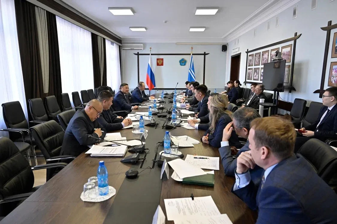 Владислав Ховалыг поручил подготовить Кызыл к Международному буддийскому форуму