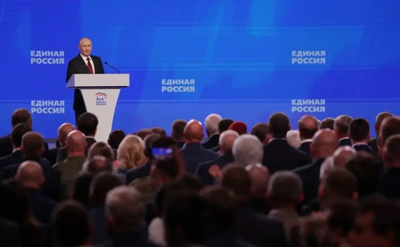 Сегодня «Единая Россия» принимает новую Народную программу, с которой партия пойдет на выборы в Госдуму